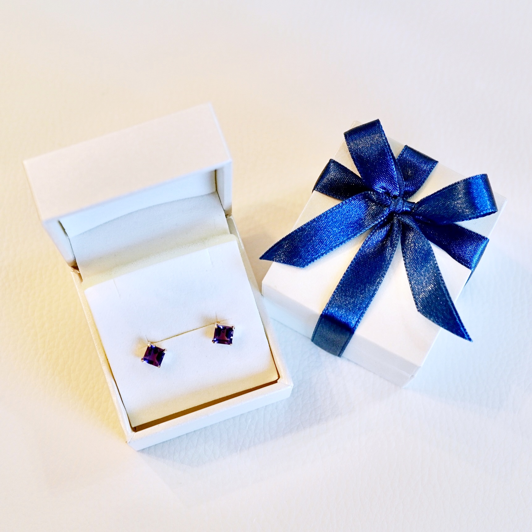 【ジュエリー】K10 イエローゴールド 一粒石アメシスト ピアス 保証書付 KO-0034 242-054-a
