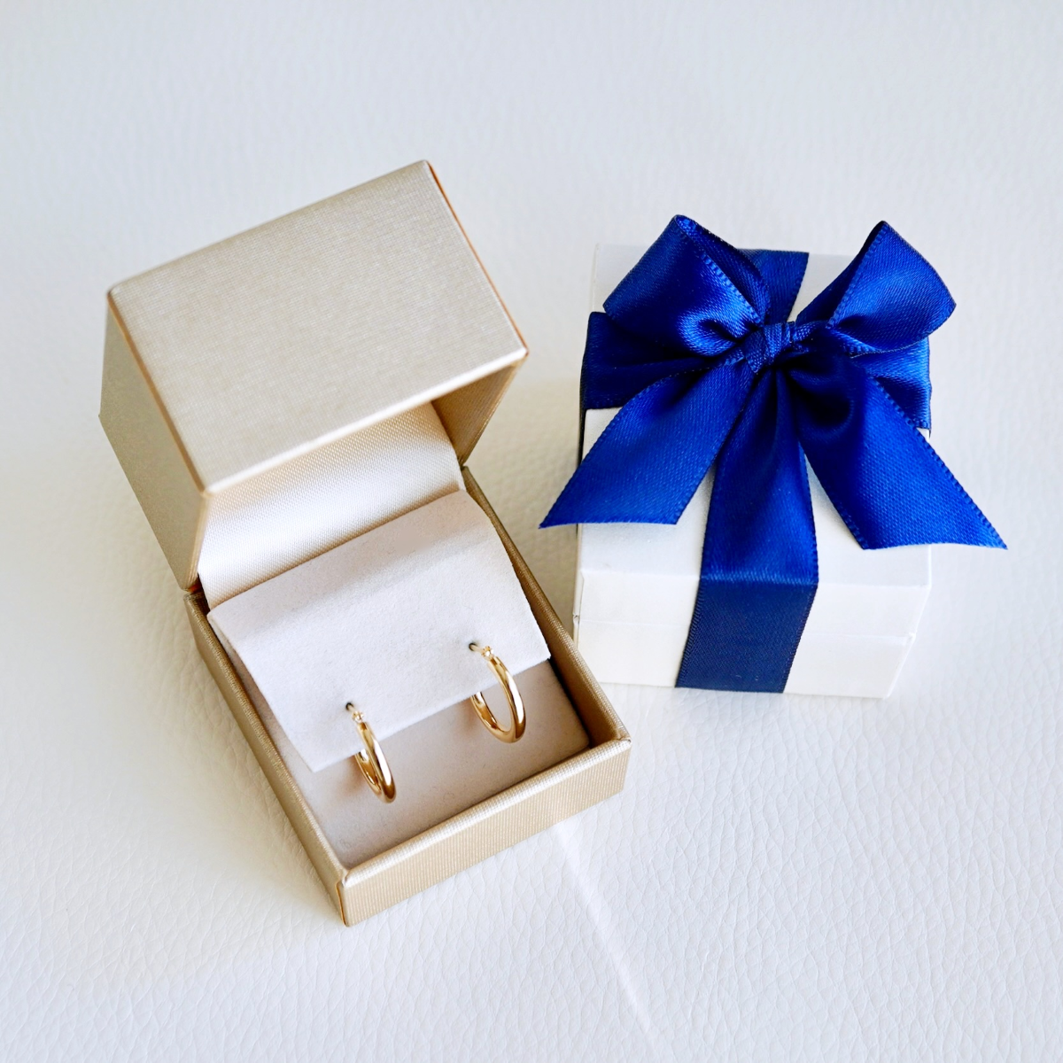 K18(18金) イエローゴールド 地金 フープ ピアス (直径15mm)シンプル 保証書付 SMK-2x15 242-020-b