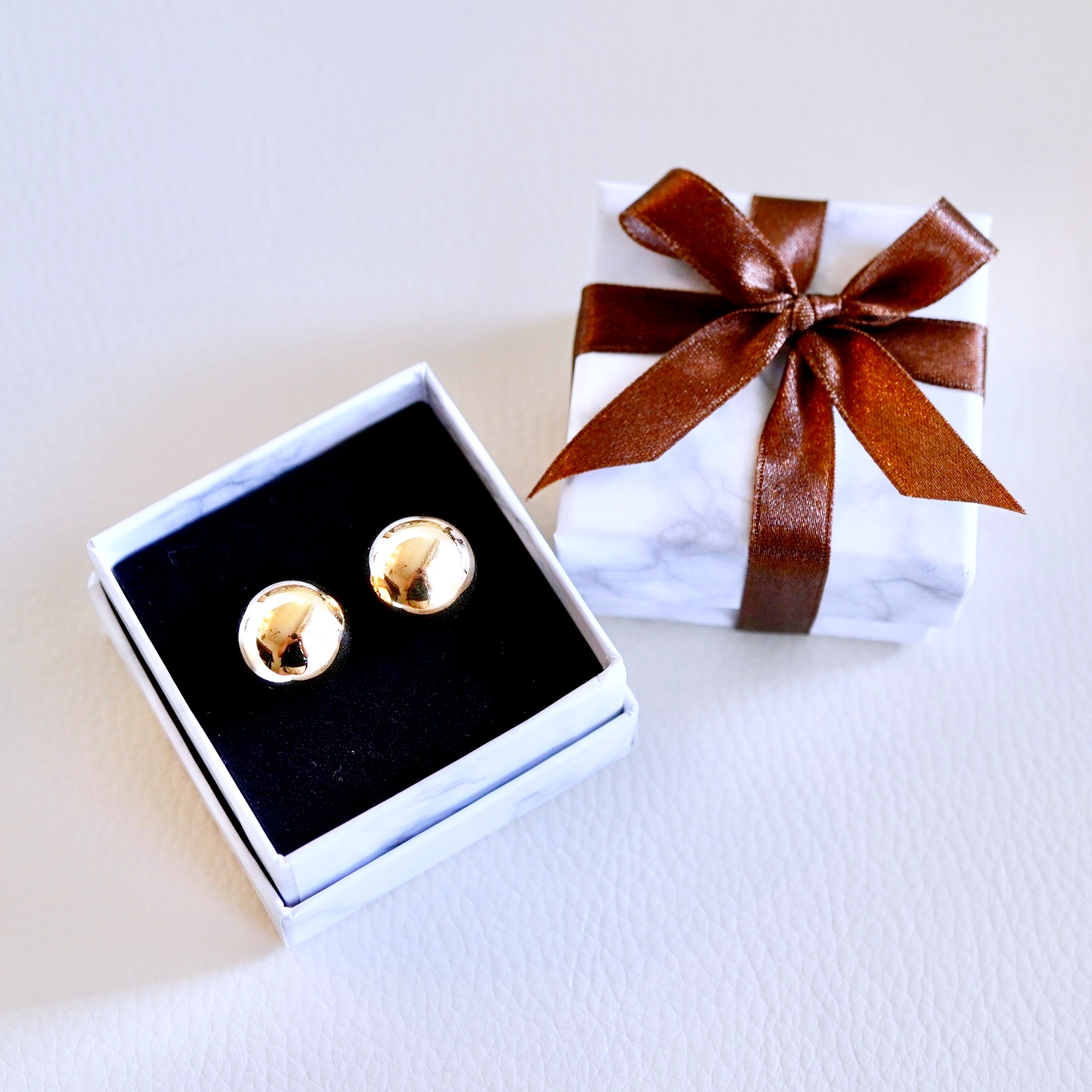 K18(18金) イエローゴールド ボール ピアス 地金 中空 (直径14mm) 保証書付 KO-0064 242-024