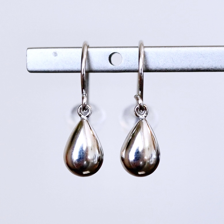 K18WG(18金) ホワイトゴールド 地金 雫 ピアス ティアドロップ ツユ形 フックタイプ シンプル 保証書付 KO-0067 242-028-b