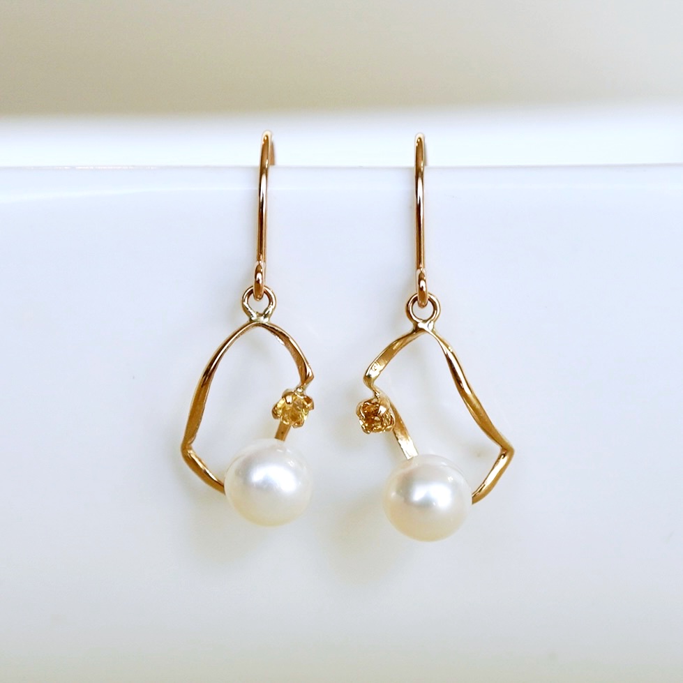 K10YG(10金) イエローゴールド 揺れる シトリン&パール ピアス 保証書付 G-034 242-044-c