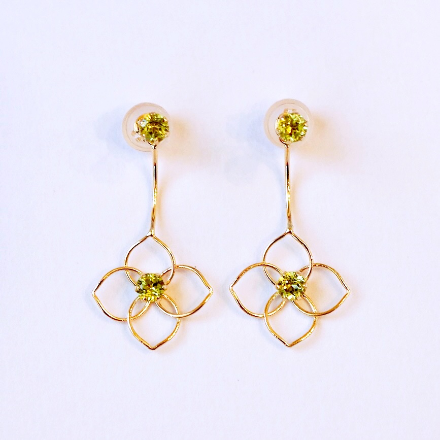 K10YG(10金) イエローゴールド 2WAY ペリドット フラワー 地金 ピアス 保証書付 2158 242-057-e