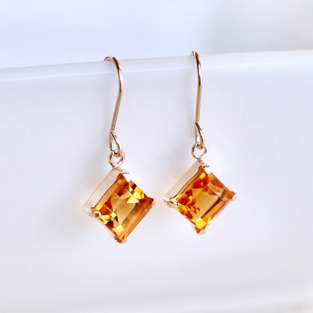 【ジュエリー】K10 イエローゴールド シトリン 揺れる ピアス 保証書付 SE-2851 242-005-e