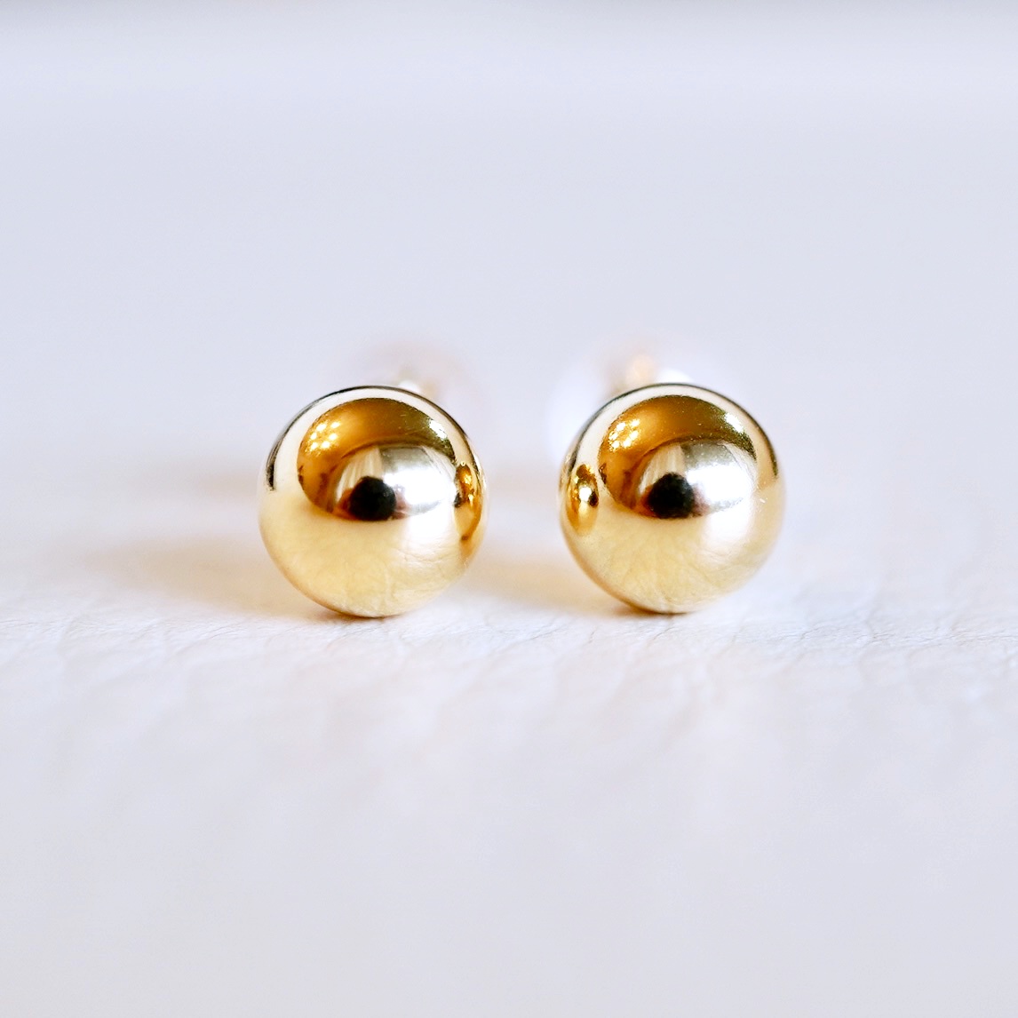 【ジュエリー】K18 18金 ゴールド 地金 シンプル ボール ピアス (6mm) 保証書付 KO-0032 242-010-b