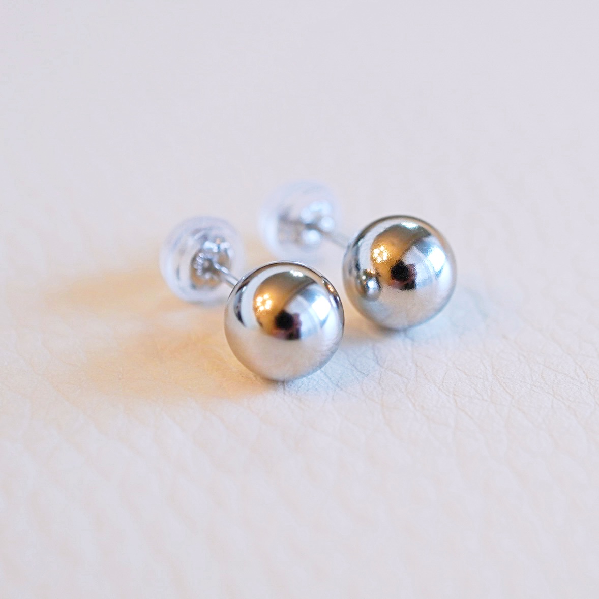 【ジュエリー】Pt900 プラチナ 地金 シンプル ボール ピアス (6mm) 保証書付 KO-0032 242-010-a