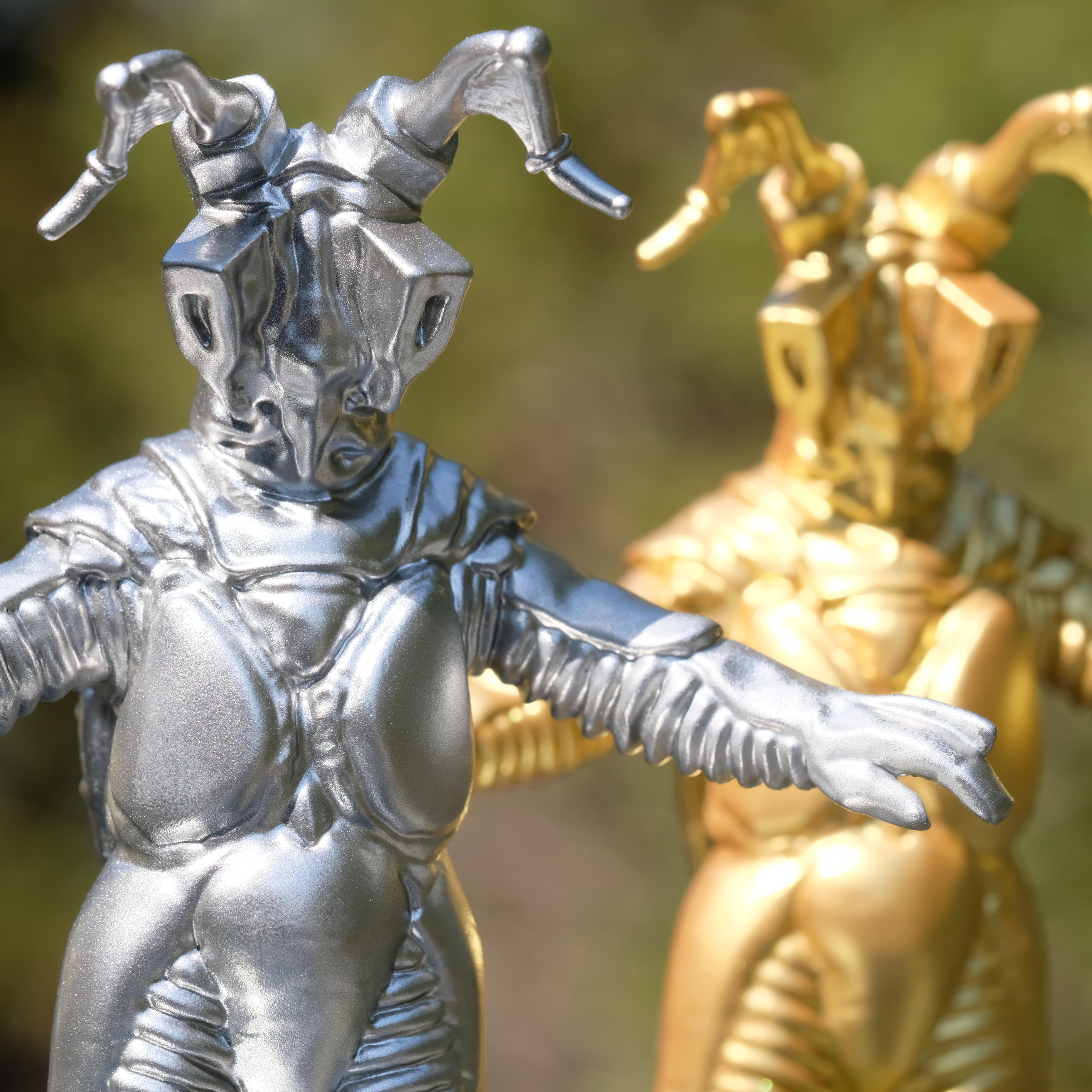 「ウルトラマン」より【ゼットン】ペーパーウェイト シルバー 147-012