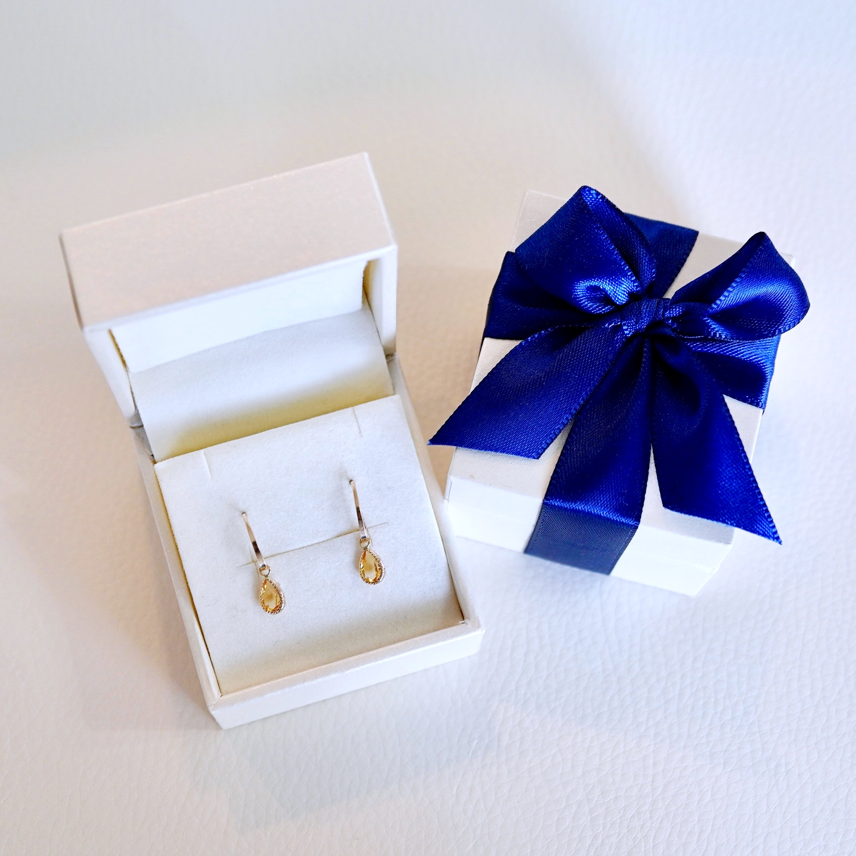 K10YG(10金) イエローゴールド 揺れる シトリン アンティーク ピアス 保証書付 SR-2223-1 242-043-b