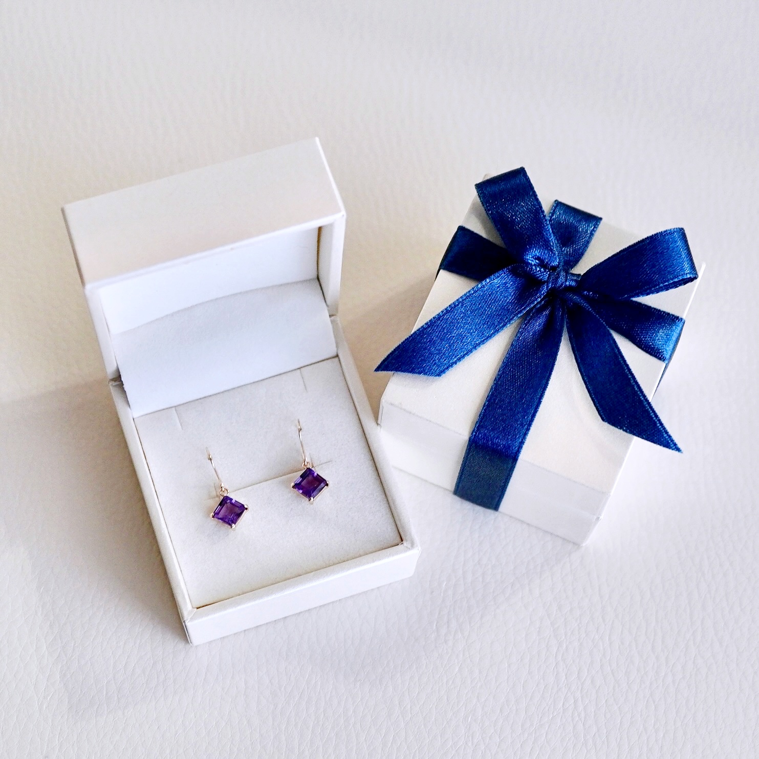 【ジュエリー】K10 イエローゴールド アメシスト 揺れる ピアス 保証書付 SE-2851 242-005-b