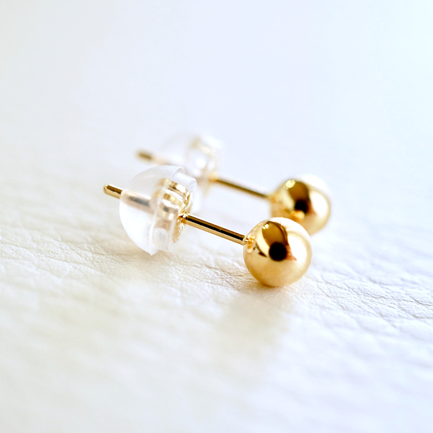 【ジュエリー】K18 18金 ゴールド 地金 シンプル ボール ピアス (4mm) 保証書付 KO-0002 242-008-b