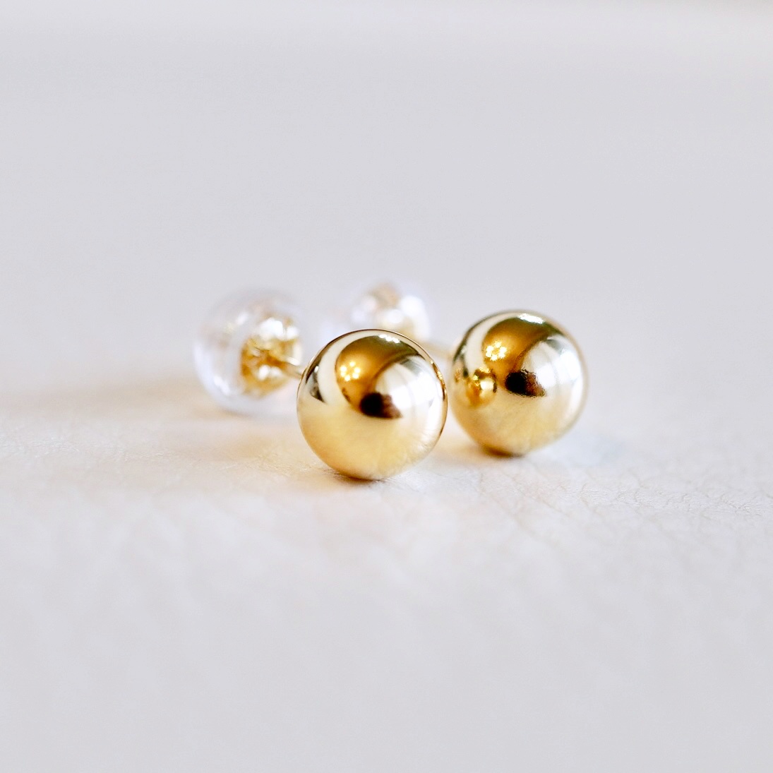 【ジュエリー】K18 18金 ゴールド 地金 シンプル ボール ピアス (6mm) 保証書付 KO-0032 242-010-b
