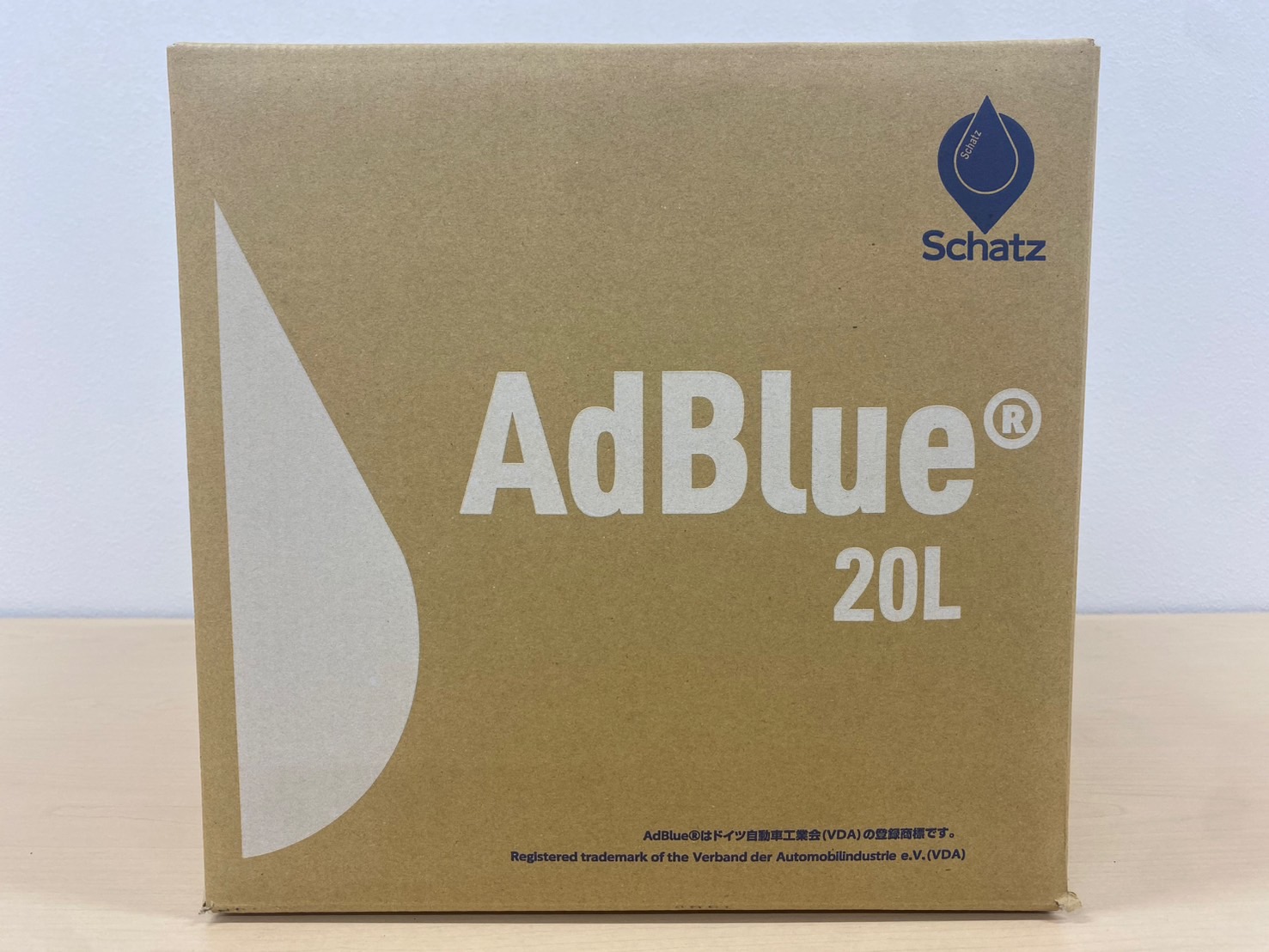 AdBlue®尿素水（BIB20L) 240-003