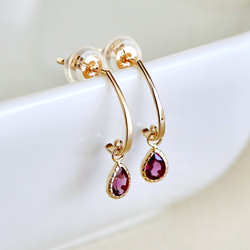 【ジュエリー】K10 イエローゴールド ロードライトガーネット 揺れる ピアス 保証書付 SR-2223　 242-001-b