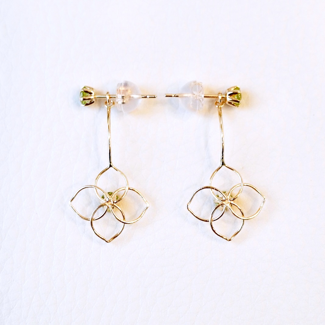 K10YG(10金) イエローゴールド 2WAY ペリドット フラワー 地金 ピアス 保証書付 2158 242-057-e