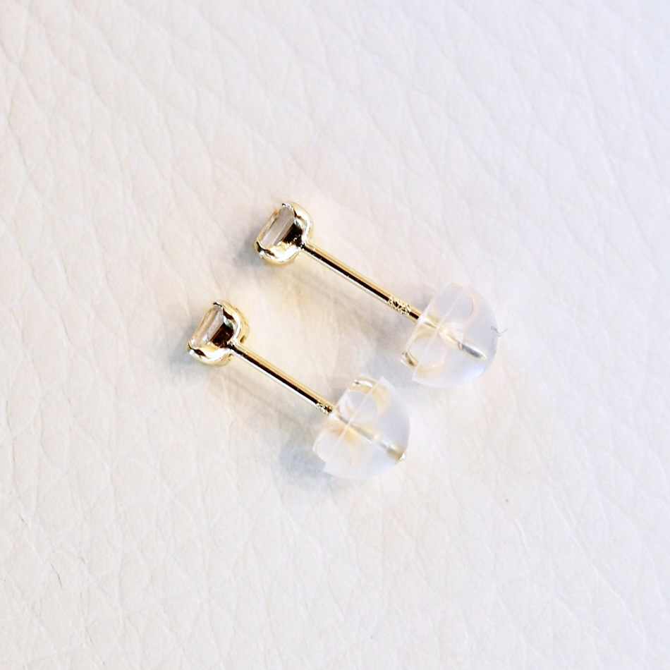 【ジュエリー】K18 イエローゴールド 一粒石 ホワイトトパーズ ピアス 保証書付 KO-0031 242-006-b