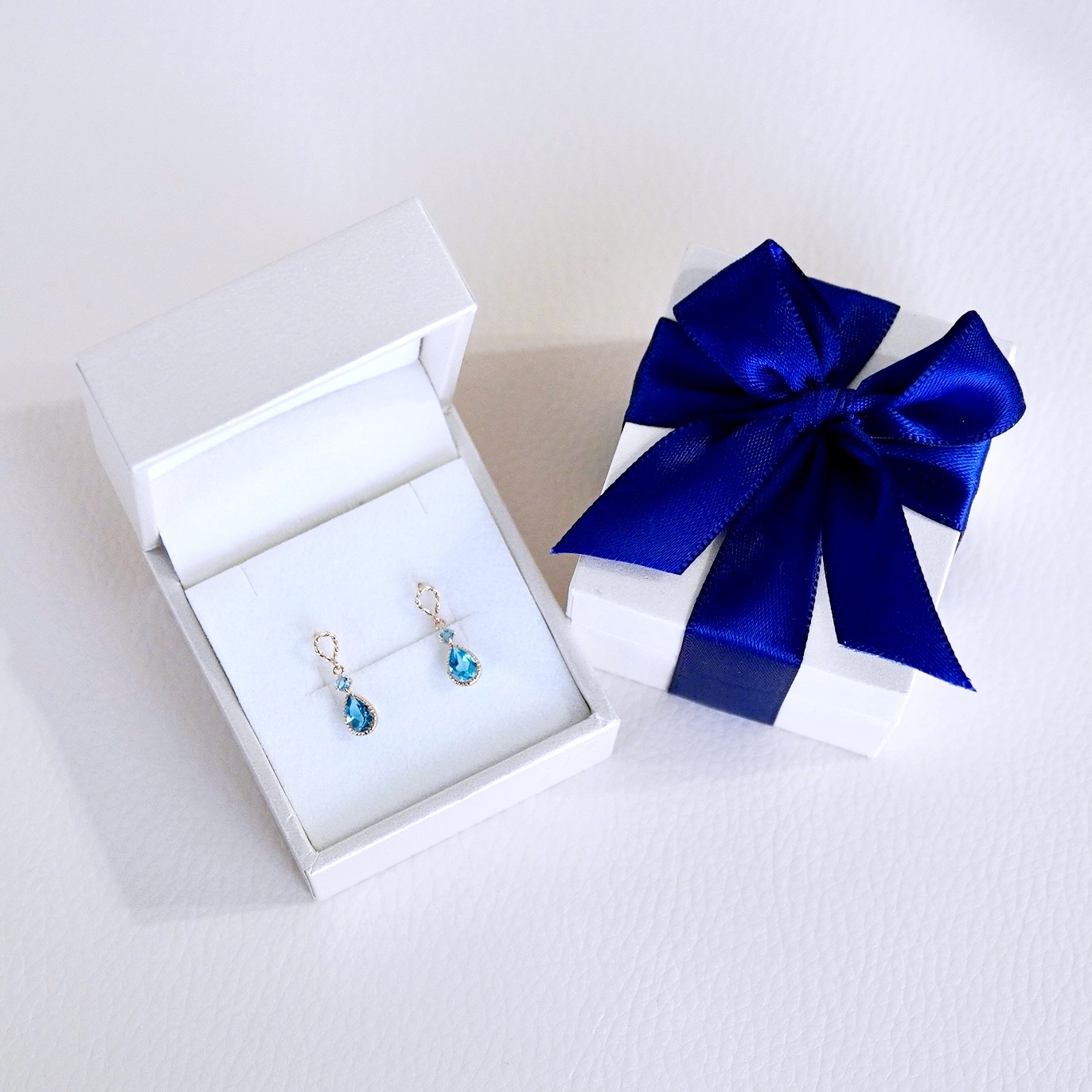 K10YG(10金) イエローゴールド 揺れる ブルートパーズ アンティーク ピアス 保証書付 SR-2254 242-060-a