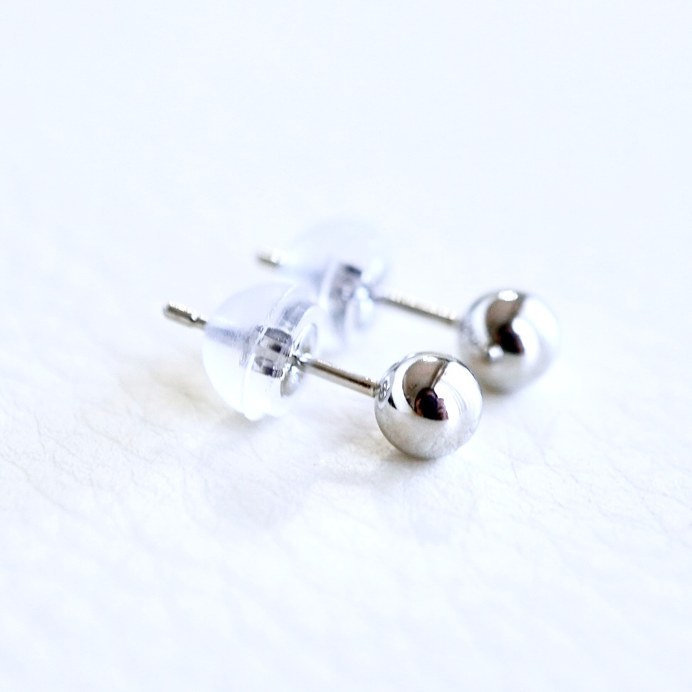 【ジュエリー】Pt900 プラチナ 地金 シンプル ボール ピアス (4mm) 保証書付 KO-0002 242-008-a