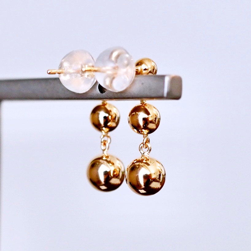 K18(18金) イエローゴールド 地金 ボール 3連 ピアス 保証書付 M760-1 242-030-b