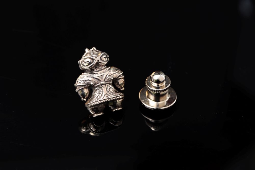 【縄文アクセサリーDo_goods】 SILVER925 初代 豆遮光器土偶のピンズ 659-672  [5839-2350]