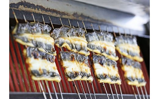 【中央市共通返礼品】国産うなぎ関東風蒲焼き・白焼き食べ比べセット 計 約260g　職人による手焼き　冷凍真空パックでお届け！[5839-1509]