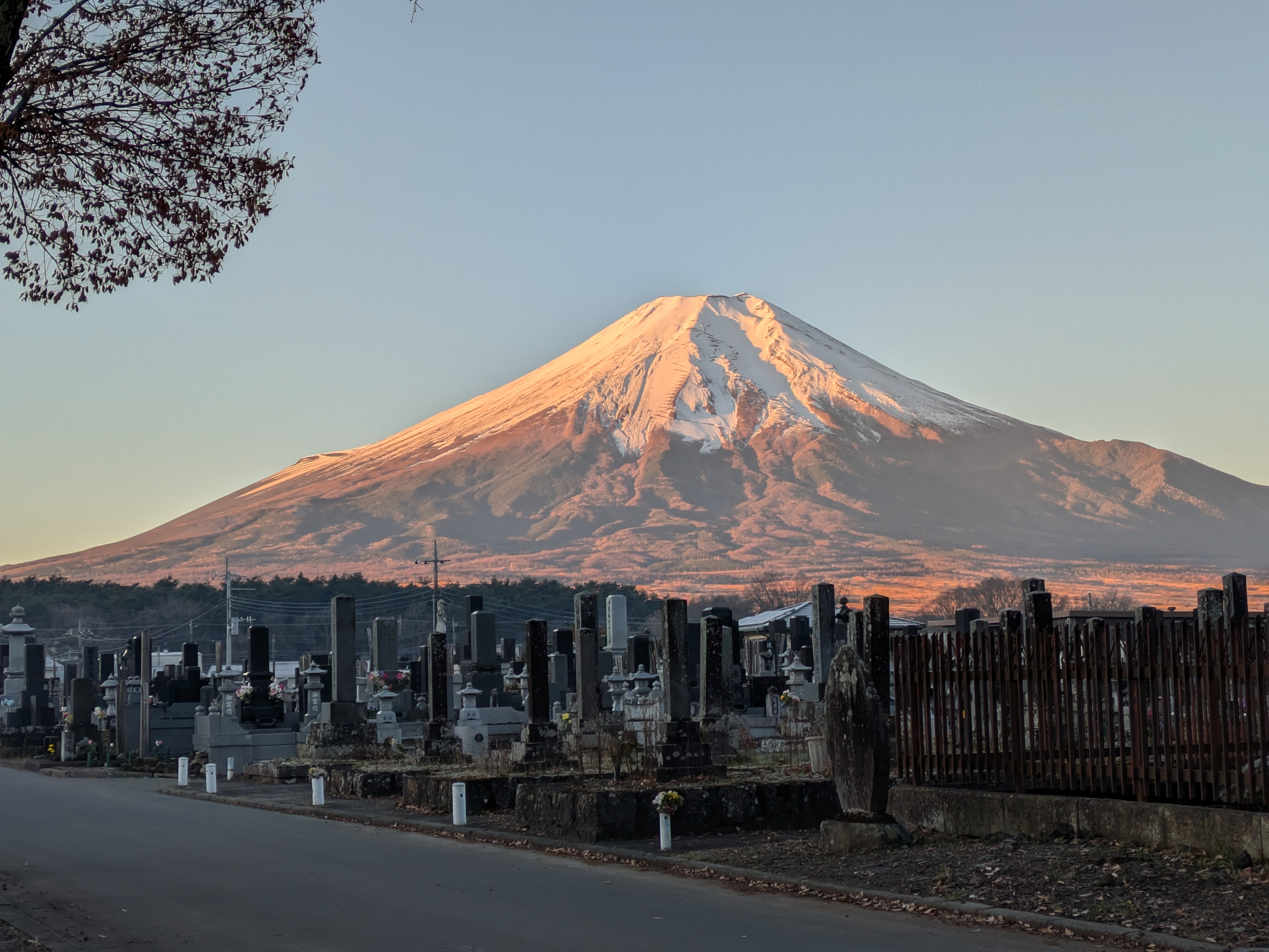 æ¿å€©å¯ºãå¿éå¯å£«ã©ãã¶ã€éååç¬å¢