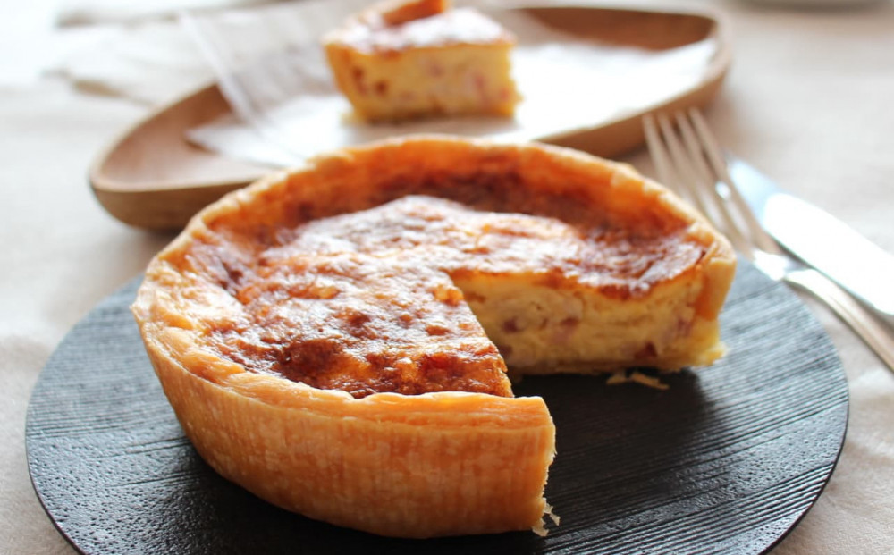 自家製 キッシュ ロレーヌ（グリエールチーズとベーコン）Quiche Lorraine (直径11cm) 約210g