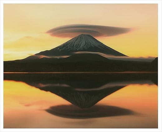 (全倍版)富士山写真大賞 額装写真「昇陽に染まる　精進湖にて」(額装サイズ約780×1050mm)