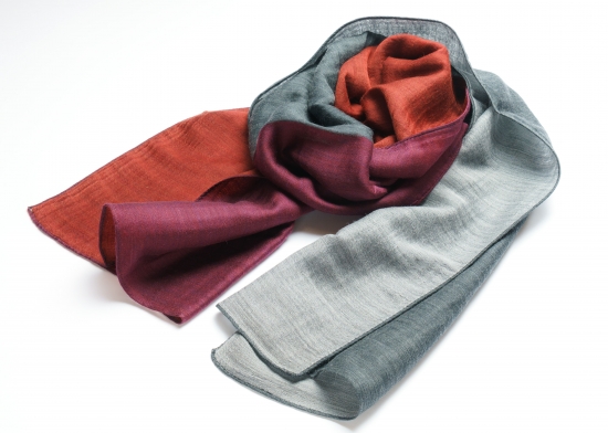 富士桜工房「やすらぎストール」シルバー×グレー×ダークレッド×パープル 男女兼用ウール＆シルクの二重ガーゼ構造