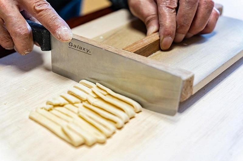 吉田のうどん作り体験参加チケット（5-12歳以上 1名様分）