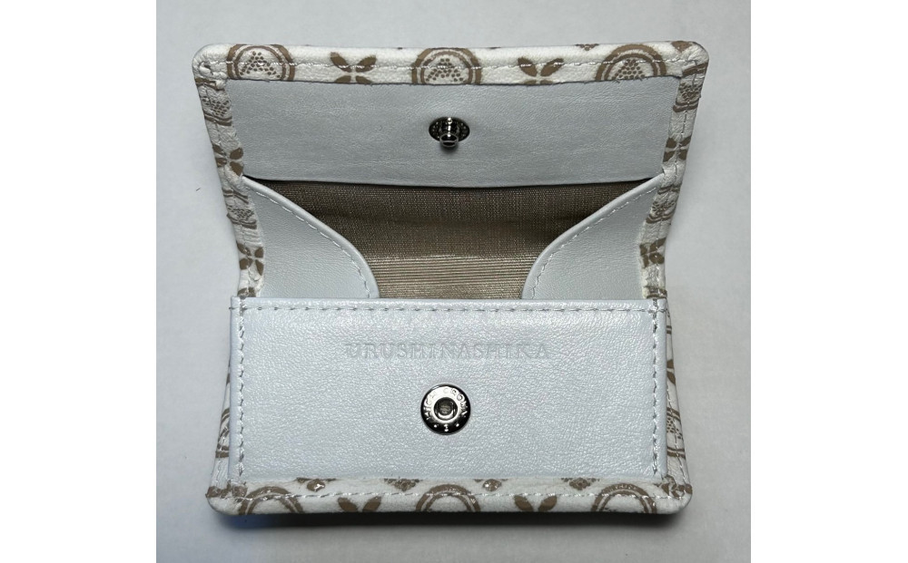 白い甲州印伝「URUSHINASHIKA」コインケース1個