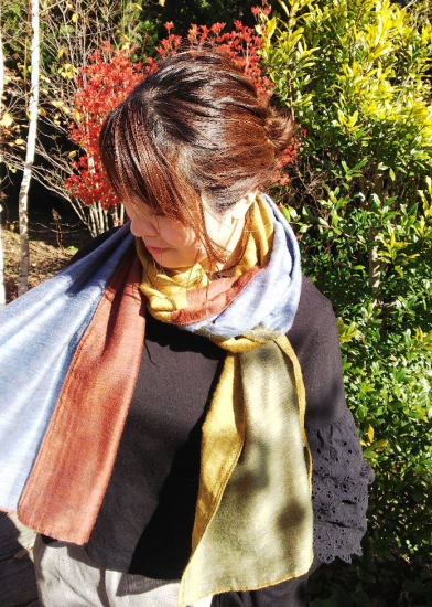 富士桜工房「やすらぎストール」ゴールド×モスグリーン×テラコッタ×グレイッシュブルー 男女兼用ウール＆シルクの二重ガーゼ構造