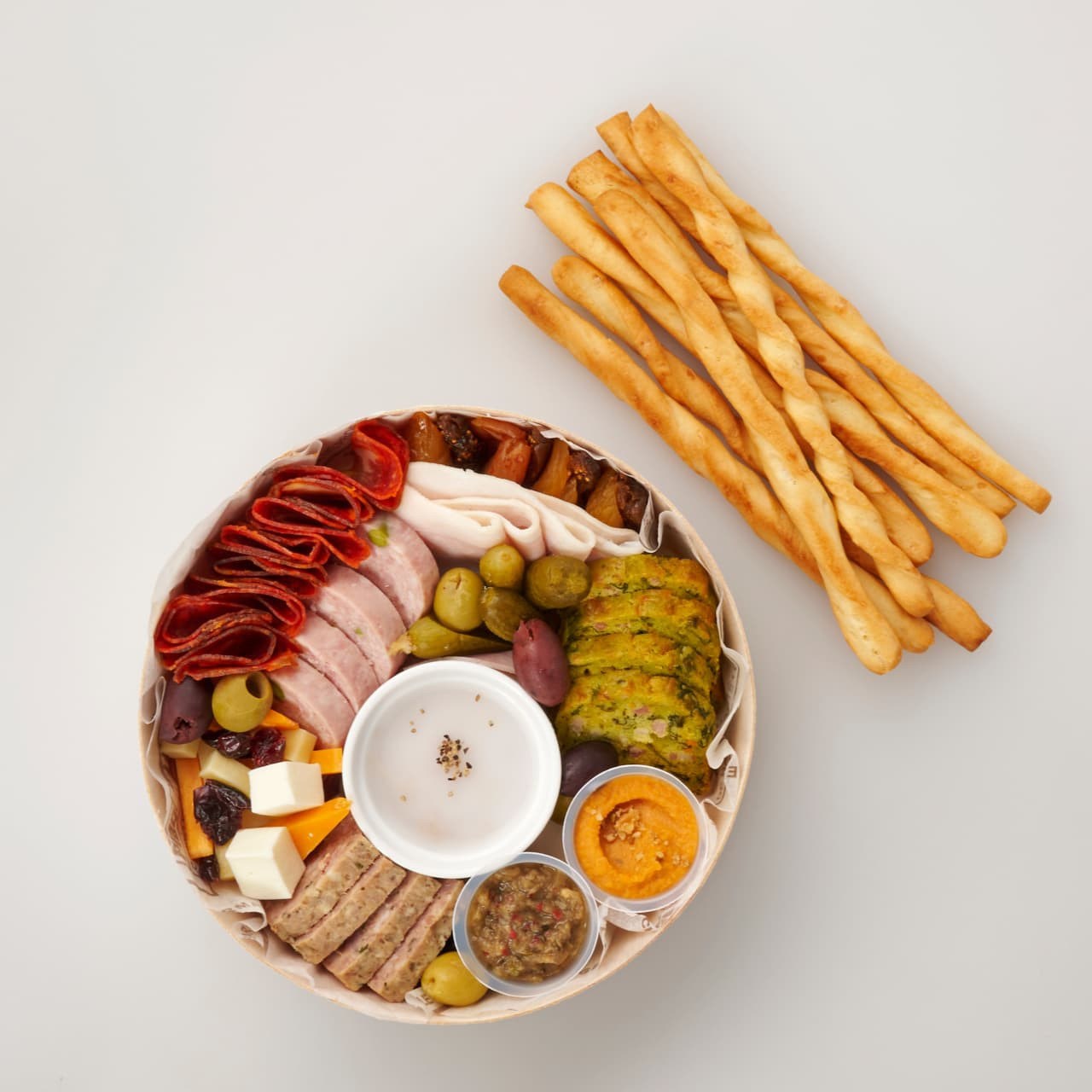 アペロボックス (L) (17種オードブルの盛り合わせ・グリッシーニ付き) ＜4名様用＞ Apero box