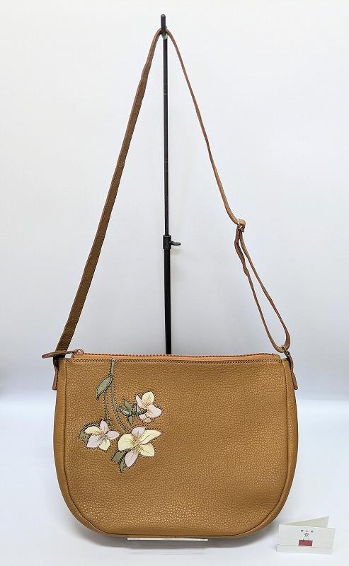 「鞄工房　香」 薄型ショルダーバッグ 花