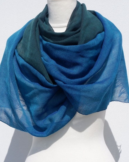 富士桜工房ウールガーゼストール「KASANE」孔雀色（ピーコック×クロムグリーン）無縫製 二重織