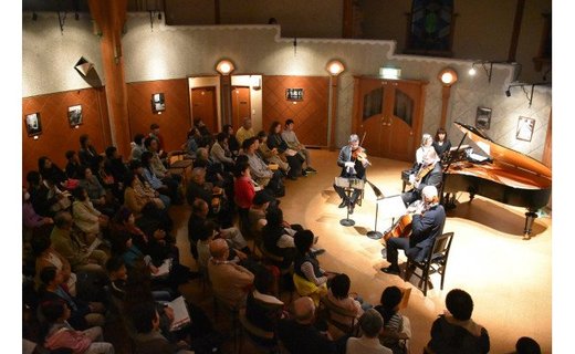 河口湖の畔でベーゼンドルファーを弾こう♪♪ ～ホール２時間貸切～