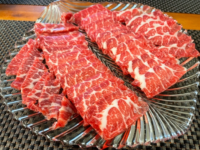 霜降り中トロ馬刺し 約1kg（200g×5パック） | 馬刺し 鮮馬刺し 霜降り 中トロ 馬刺し とろける 馬刺 長野 信州 濃い旨み 贅沢 馬肉 お肉 刺身 冷凍 小分け 送料 無料 伊那 信州【029-01】