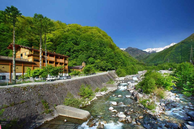 早太郎温泉「二人静」別邸一花一葉＜露天風呂付特別室＞　4名様宿泊券 旅行券 チケット 