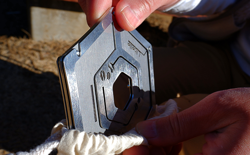 【BEAMS JAPAN監修】 いただきドリッパー 駒ヶ根市 コーヒードリッパー アウトドア キャンプ 登山 立体螺旋構造 1-2杯用 スリム収納 ステンレス 変形ギミック 携帯用