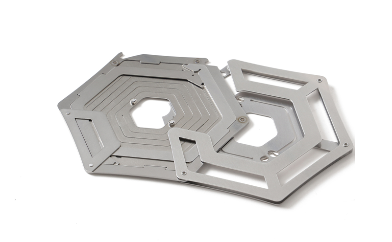 【BEAMS JAPAN監修】 いただきドリッパー 駒ヶ根市 コーヒードリッパー アウトドア キャンプ 登山 立体螺旋構造 1-2杯用 スリム収納 ステンレス 変形ギミック 携帯用