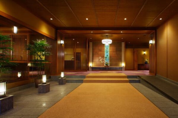 【平日限定】早太郎温泉「二人静」本邸トリプル洋室　 ペア宿泊券（1泊朝食付） 高級宿 旅行 