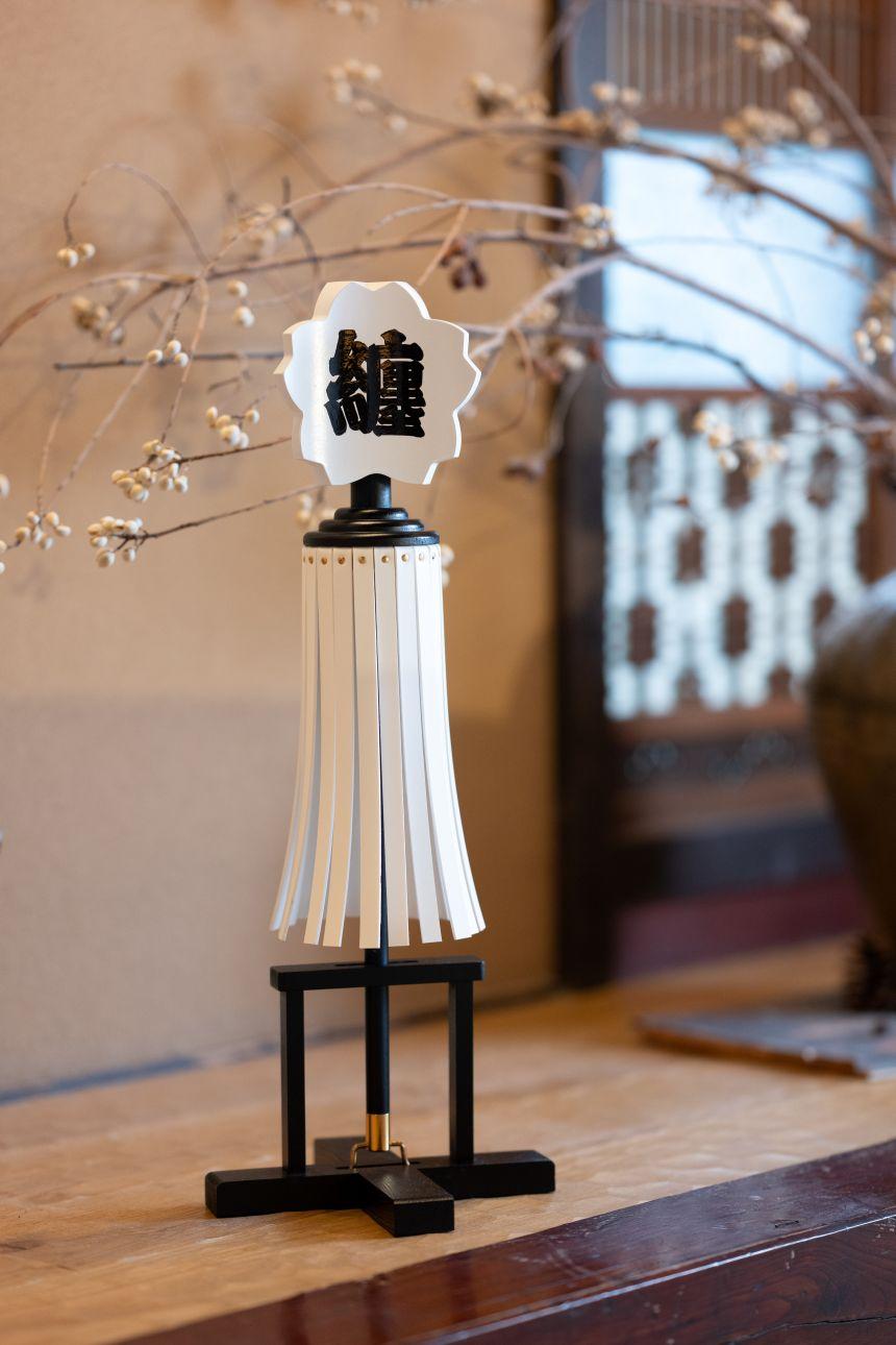 小型纏（まとい）縁－en－ 白黒　名入れ可能  | まとい 纏 漆塗り纏 赤茶色 茶色 白黒 小型 二号 伝統工芸 縁起物 記念品贈答品 開業開店祝 新築祝 結婚祝 周年記念 インテリア 守護飾り 長野県 塩尻市