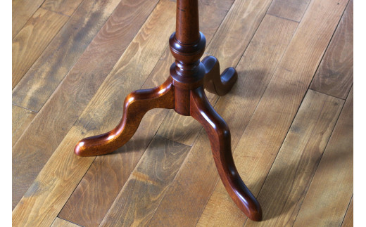 ワインテーブル ( Φ36cm 漆仕上げ ) | テーブル 家具 机 カフェテーブル キャンドルスタンド フラワースタンド 花台 スタンド 漆 すり漆 伝統工芸 漆芸 栃 トチ 樺 木材 木目 クラシカル 国産材 長野県 塩尻市