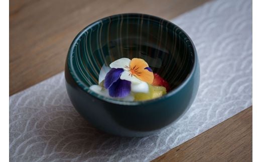 百色 蕾 クリスタルボウル（S 金） | 百色 ひゃくしき 蕾 盃 漆硝子 ガラス 漆 器 ボウル 手仕事