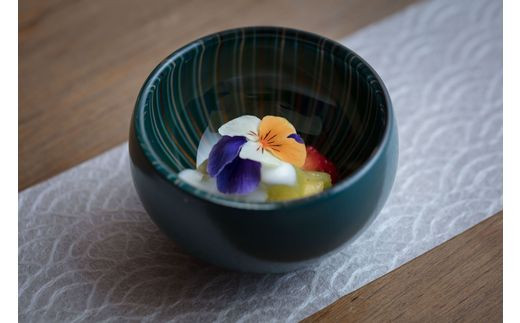 百色 蕾 クリスタルボウル（S 空） | 百色 ひゃくしき 蕾 盃 漆硝子 ガラス 漆 器 ボウル 手仕事 長野県 塩尻市