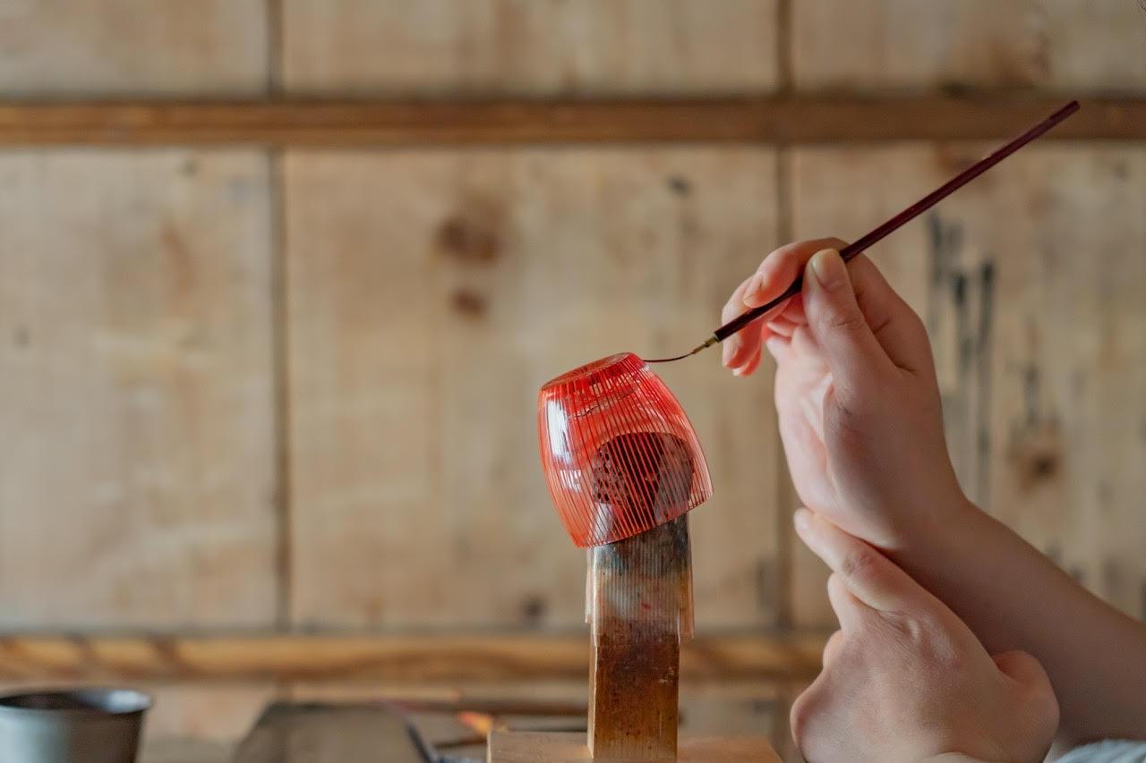 百色 彩雲 盃（大 赤青） | 百色 ひゃくしき 彩雲 盃 漆ガラス 硝子 漆 酒器 手仕事 長野県 塩尻市