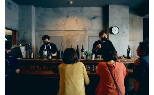 【塩尻ワイン満喫クーポン10,000円分】カフェ＆ワインバー アイマニ塩尻 | カフェ バー 塩尻駅 構内 電車まち アイマニ 立寄り 休憩処 長野県 塩尻市