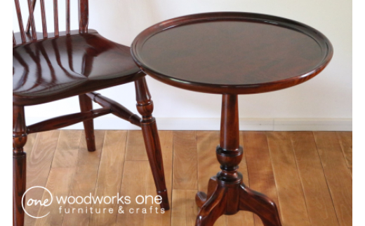 ワインテーブル（Φ48cm漆仕上げ） | テーブル 家具 机 ワインテーブル カフェテーブル 漆 すり漆 伝統工芸 漆芸 栃 トチ 木材 木目 長野県 塩尻市