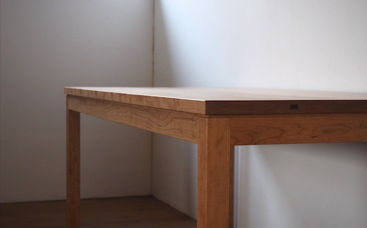 チェリー無垢材 ダイニングテーブルbt-5≪出荷時期：受注後、約5ケ月で出荷予定≫｜チェリー無垢材 チェリー材 無垢材 ダイニングテーブル テーブル 家具 長野県 塩尻｜