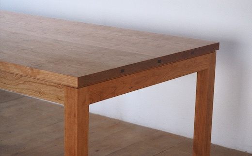 チェリー無垢材 ダイニングテーブルbt-5≪出荷時期：受注後、約5ケ月で出荷予定≫｜チェリー無垢材 チェリー材 無垢材 ダイニングテーブル テーブル 家具 長野県 塩尻｜