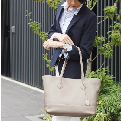 【濱野皮革工藝のバッグ】フィオーレミオトート(ベージュゴールド)【1579564】