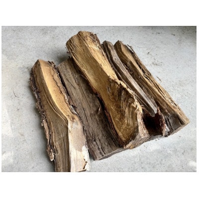 林業芸術社　2年乾燥薪(広葉樹約22cm /約10Kg分/中割り〜)御代田町面替【1702680】